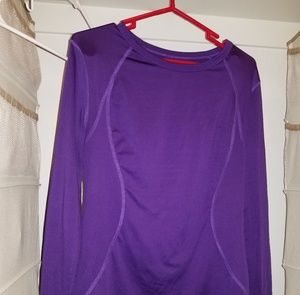 Long sleeved sport top, sz large, mesh insert